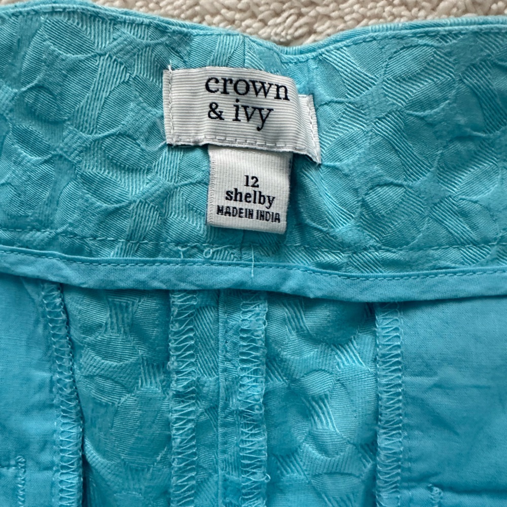 EUC Crown & Ivy scalloped blue Shelby shorts size 12 - Picture 3 of 4